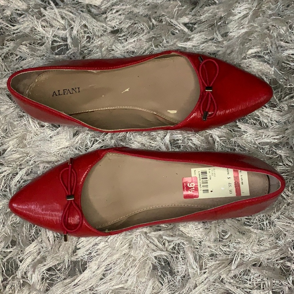 Patent flats (Slightly worn)